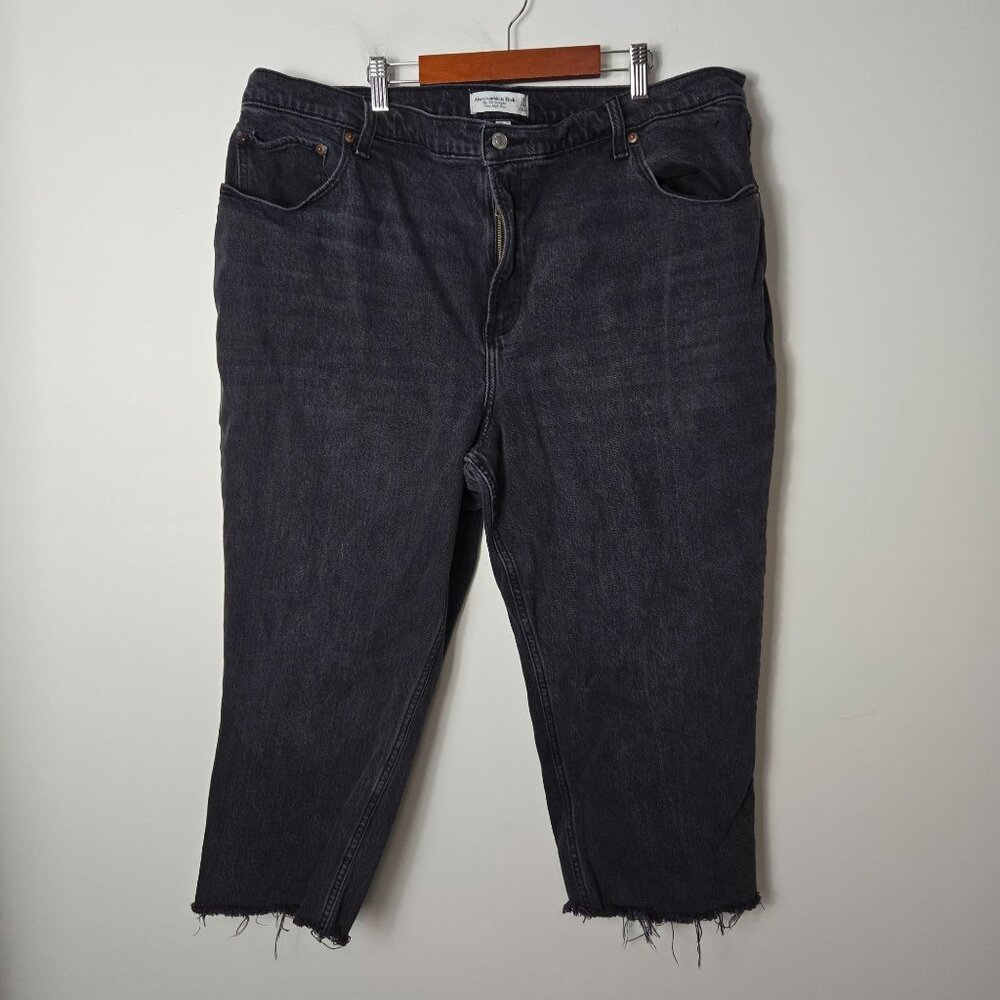 Abercrombie & Fitch Size 35 P The 90's Straight Ultra High Rise Crop Jeans Black